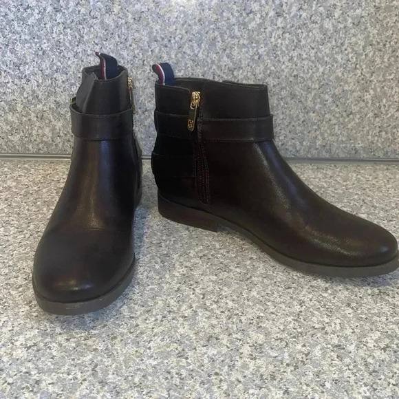 Tommy Hilfiger Ankle Boots - Picture 1 of 6
